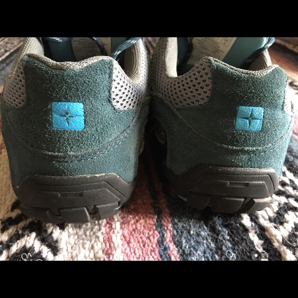 Running Shoes - Picture 2 of 4